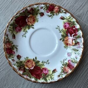 Royal Albert Old Country Roses Floral Saucer with Gold Trim